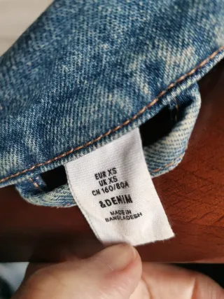 Cazadora vaquera desgastada Talla XS