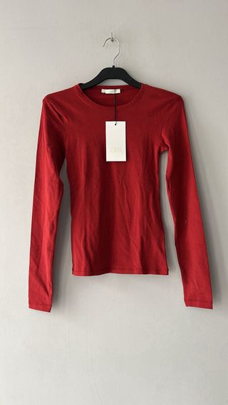 Camiseta Zara Manga Larga Roja