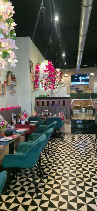 Traspaso Bar Cafetería Equipado 85m² Terraza Poble