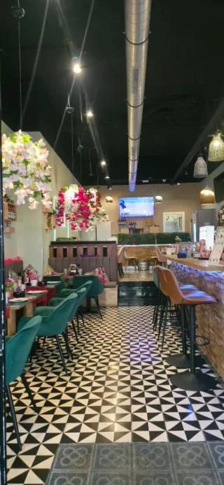 Traspaso Bar Cafetería Equipado 85m² Terraza Poble