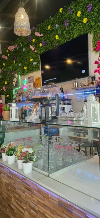 Traspaso Bar Cafetería Equipado 85m² Terraza Poble