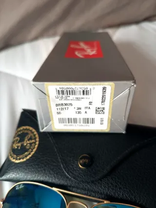 Gafas de sol Ray-Ban Aviador Azul de espejo.