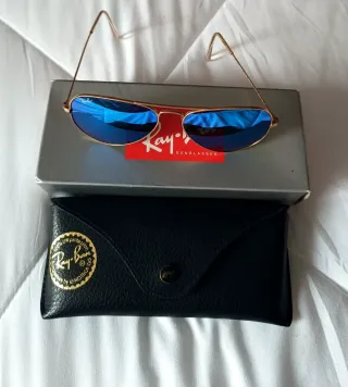 Gafas de sol Ray-Ban Aviador Azul de espejo.