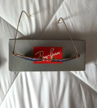 Gafas de sol Ray-Ban Aviador Azul de espejo.