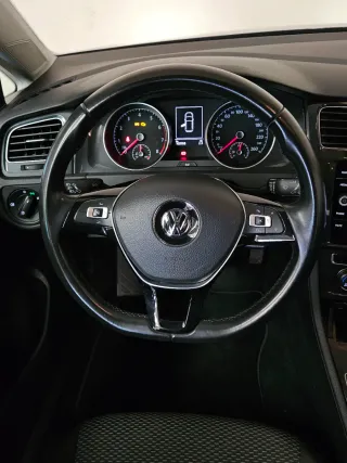 Volkswagen Golf VII 1.0 TSI BMT del año 2018