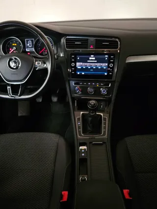 Volkswagen Golf VII 1.0 TSI BMT del año 2018