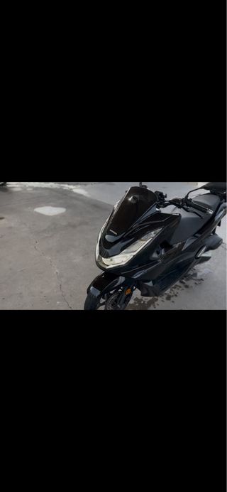 Honda PCX 125 2024 Negra