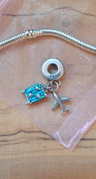 Charm Colgante | Avión y maleta viaje azul