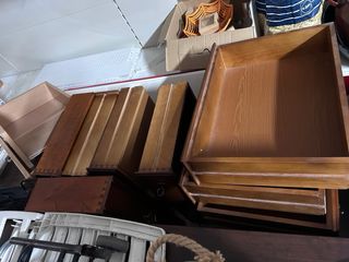 Conjunto de muebles dormitorio de roble macizo.