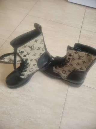 Botas Louis Vuitton Beige y Negro