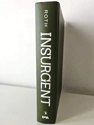 Insurgent della serie Divergent, di Veronica Roth
