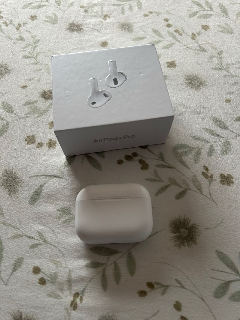 AirPods Pro 3 sin uso con caja y accesorios afbeelding 5