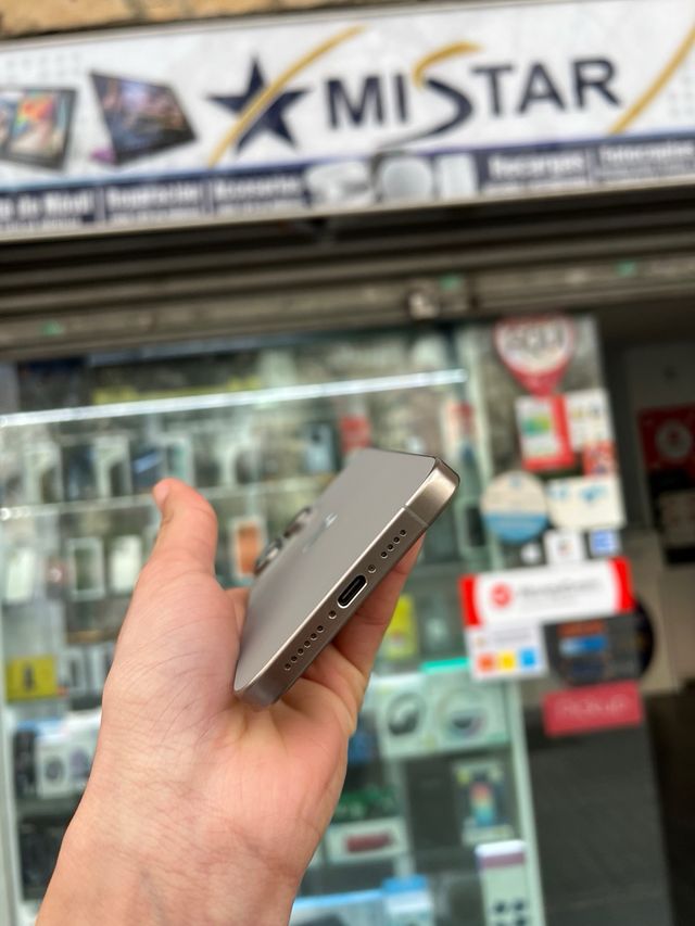 iPhone 15 Pro Max 256GB Plata