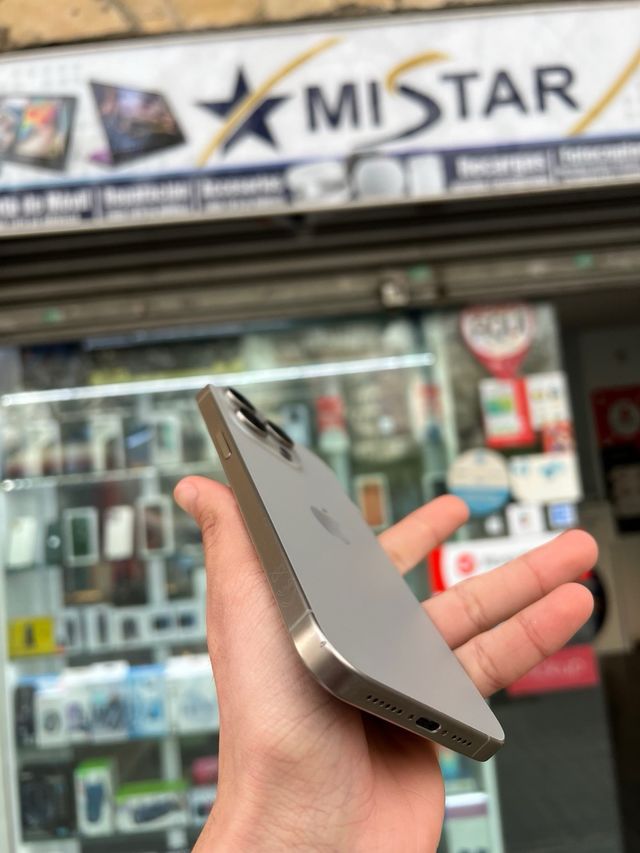 iPhone 15 Pro Max 256GB Plata