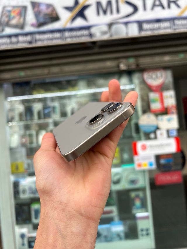 iPhone 15 Pro Max 256GB Plata