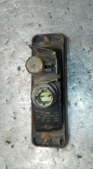 Nissan 43797 261350f000 piloto del izq terrano 2.7