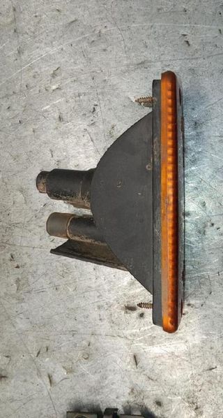 Nissan 43797 261350f000 piloto del izq terrano 2.7