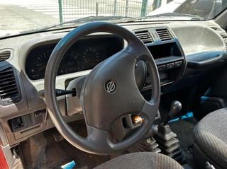 Nissan 43797 261350f000 piloto del izq terrano 2.7