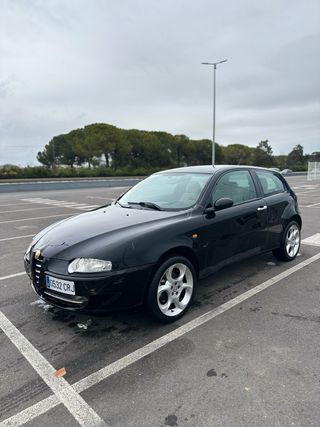 Alfa Romeo 147 2004