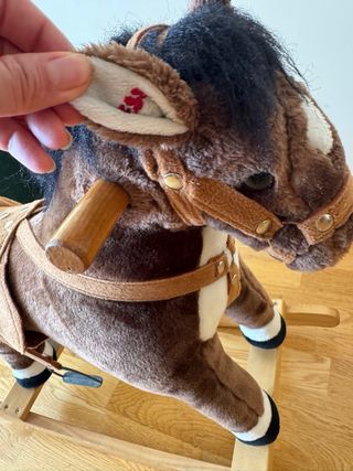 Caballo balancín infantil marrón