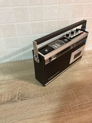 Radio Cassette Sanyo AM-FM