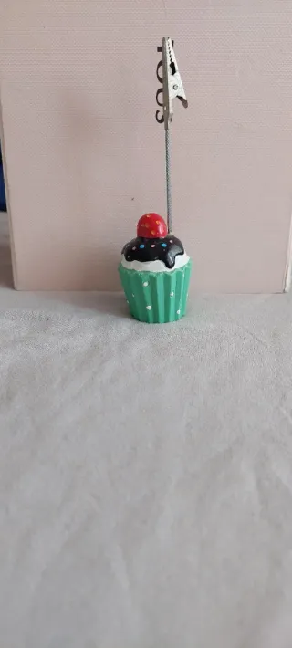 Figura cupcake con pinza para fotos