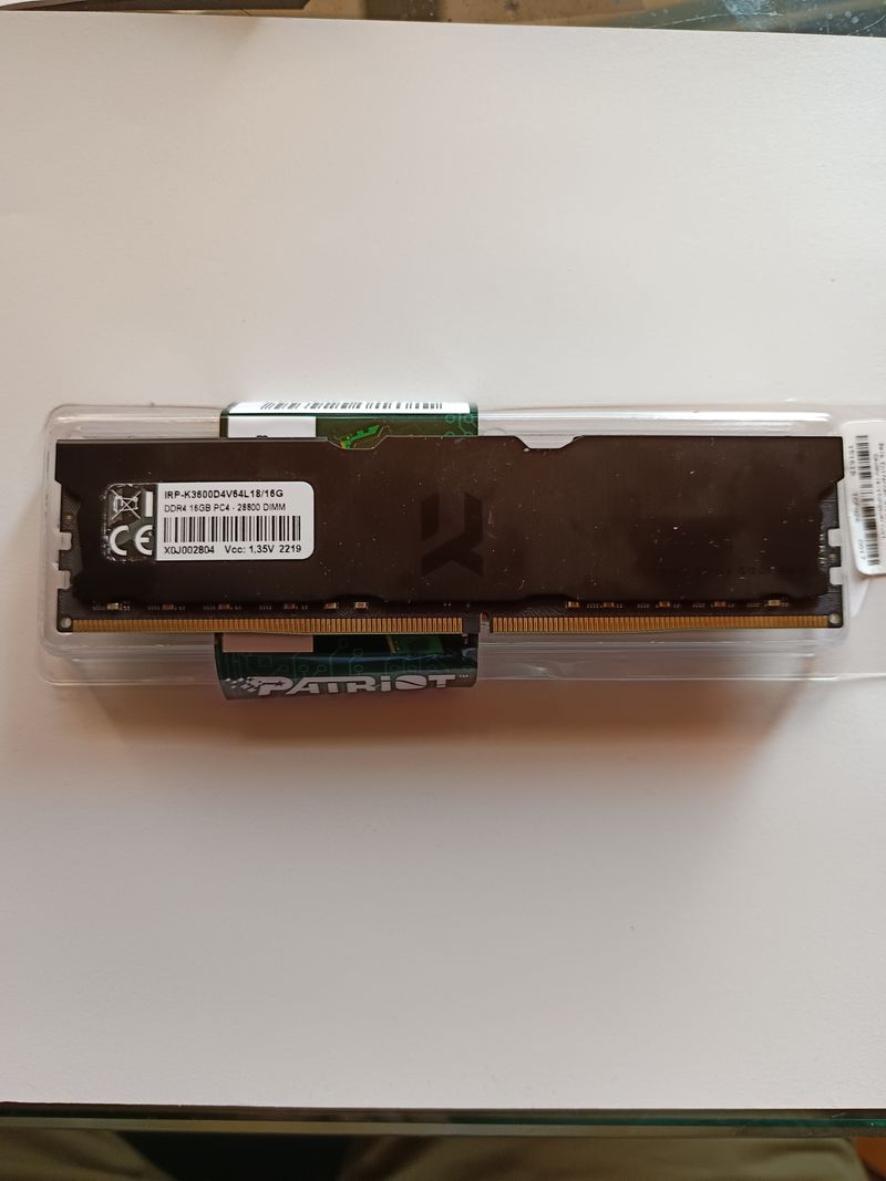Memoria RAM IRM DDR4 16GB 3600Mhz