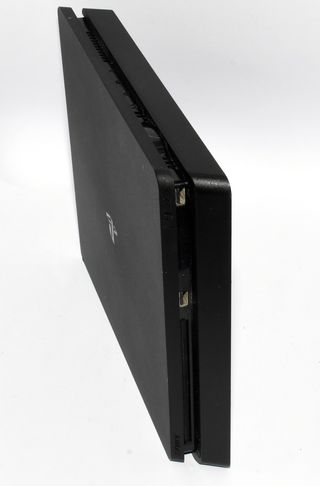 CONSOLA PS4 SLIM 500GB SIN MANDO