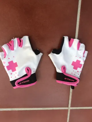 Casco Hello Kitty rosa infantil