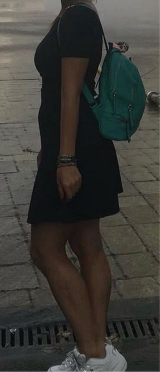 Vestidos entallados, talla M.