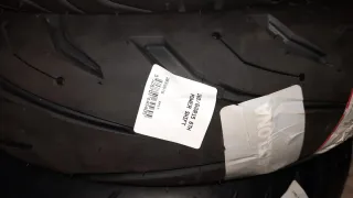 Neumático Michelin Power Shift 160/60 R15 67H Tmax