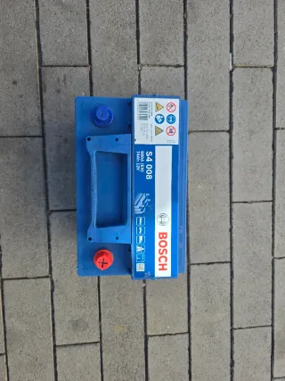 Batería Coche Bosch S4 008 74Ah 12V