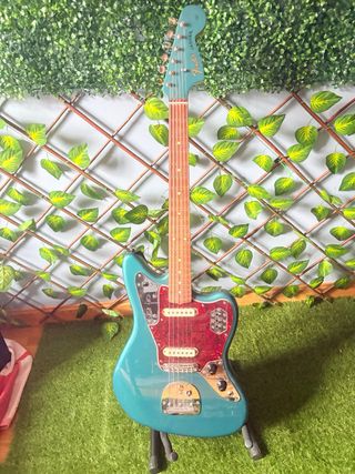 Guitarra Fender Jaguar Vintera