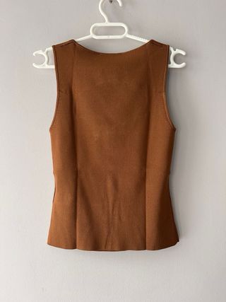 Top Zara con cadena S/36