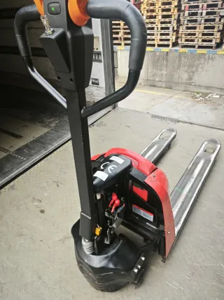 Transpaleta Eléctrica para Camión