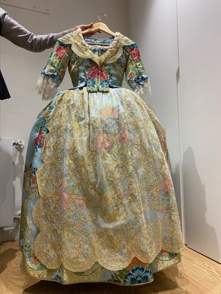Traje de Fallera con Manteletas niña 10 años