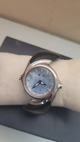 Reloj Oakley Crush Mujer