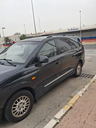 ssanyong Rodius 2011