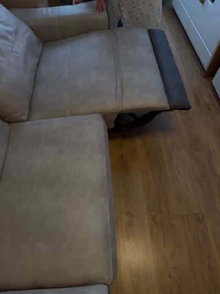 Sofá reclinable eléctrico beige y gris