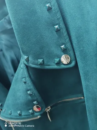 Chaqueta October verde tachuelas