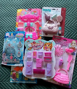 Lote de brinquedos novos