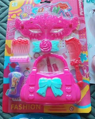 Lote de brinquedos novos