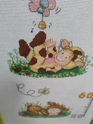 Medidor infantil bordado a punto de cruz