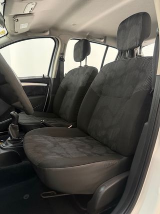 Dacia Sandero ÚNICO PROPIETARIO PEGATINA C