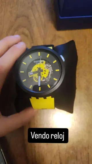 Reloj Swatch Negro y Amarillo
