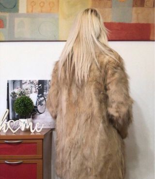 Abrigo de pelo natural nuevo (Tara)