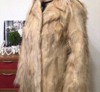 Abrigo de pelo natural nuevo (Tara)