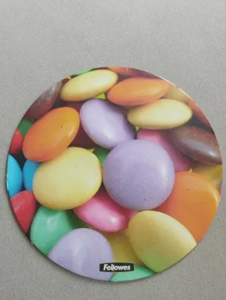 Teclado inalámbrico Rainbow y alfombrilla de ratón