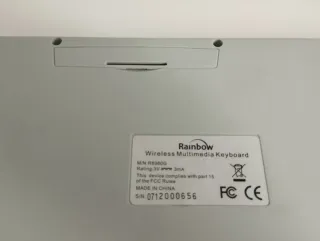 Teclado inalámbrico Rainbow y alfombrilla de ratón