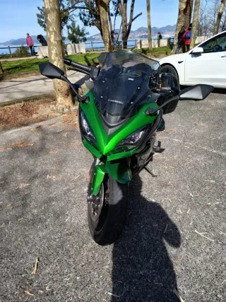Kawasaki Ninja 1000SX Negra y Verde
